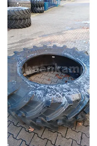 REIFEN 620 / 70 R 42