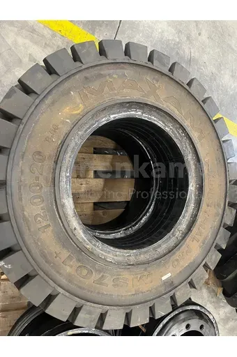 REIFEN 12.00 - 20 / 8.50