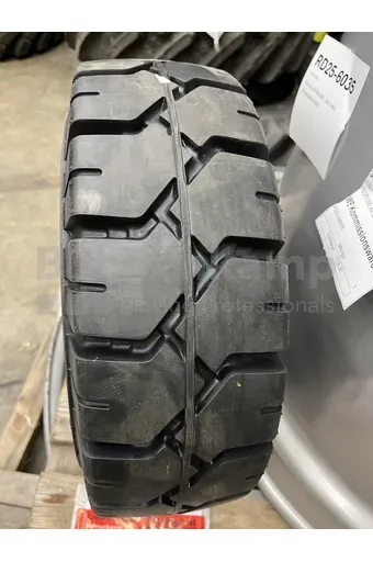 REIFEN 18 X 7 - 8 / 4.33 R
