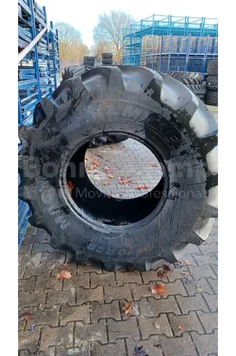 REIFEN 600 / 70 R 28