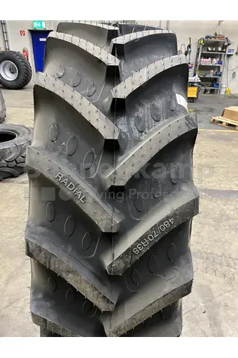 REIFEN 480 / 70 R 38